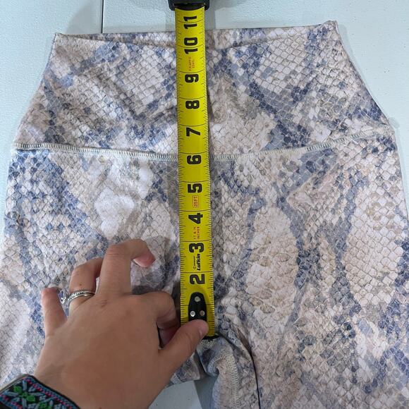 Carbon38 Snakeskin Python High Waist Ankle Leggings Women's Size Small - Picture 6 of 7